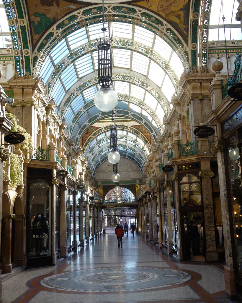 Leeds Victoria Quarter covered arcade