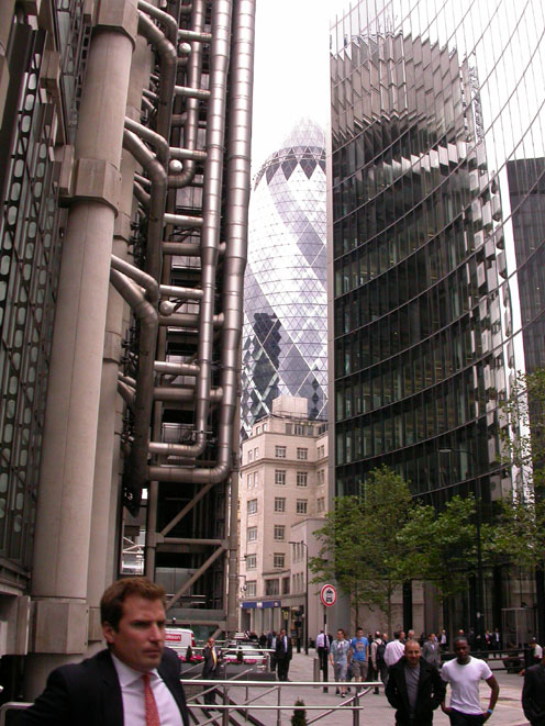 St Paul’s Cathedral Bells and massive reverb from glass-fronted financial district buildings